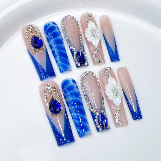 European and American Mid-Length Water Pipe Nail Stickers Ice Transparent French Hand-Worn Nail Blooming Snakeskin Personality Fake Nails Wholesale