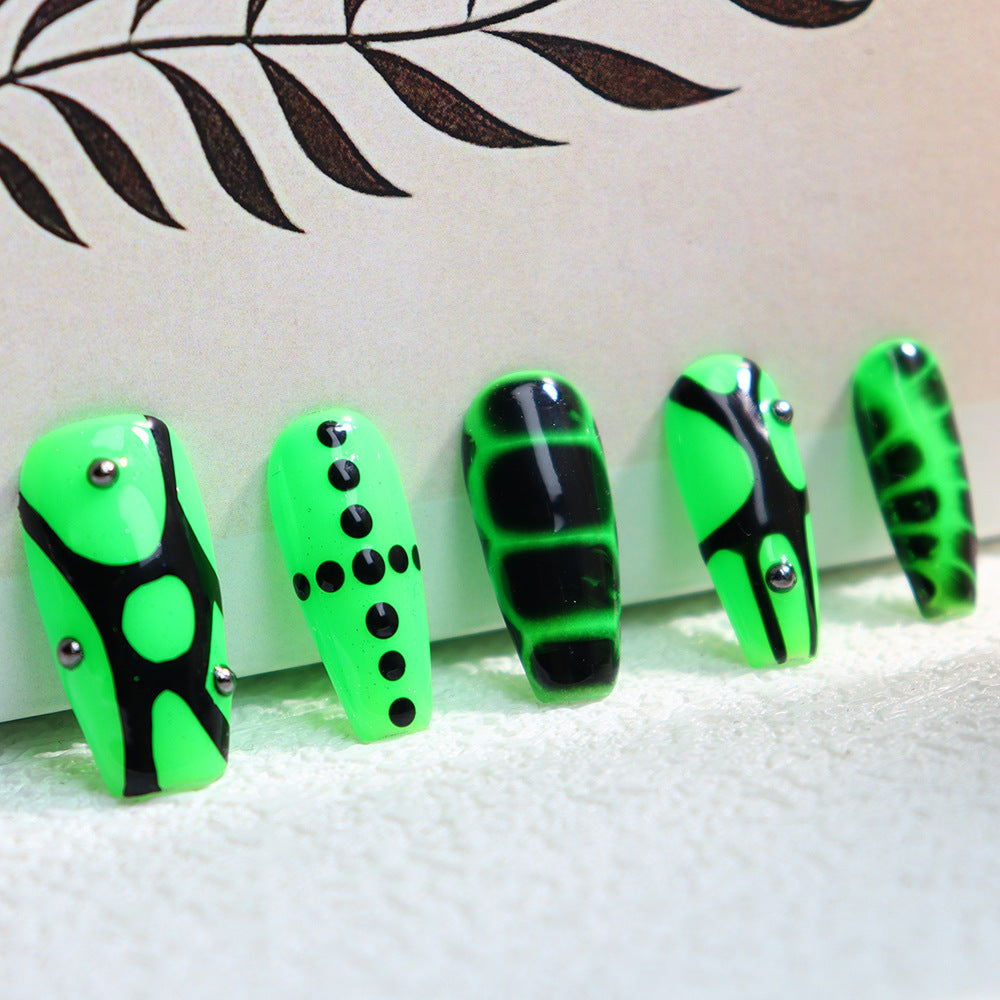 Y2K Fluorescent Green Hand Painted Snake Pattern Wear Nail European and American Hot Girl Sweet Cool Crocodile Pattern Nail Stickers One Piece Dropshipping