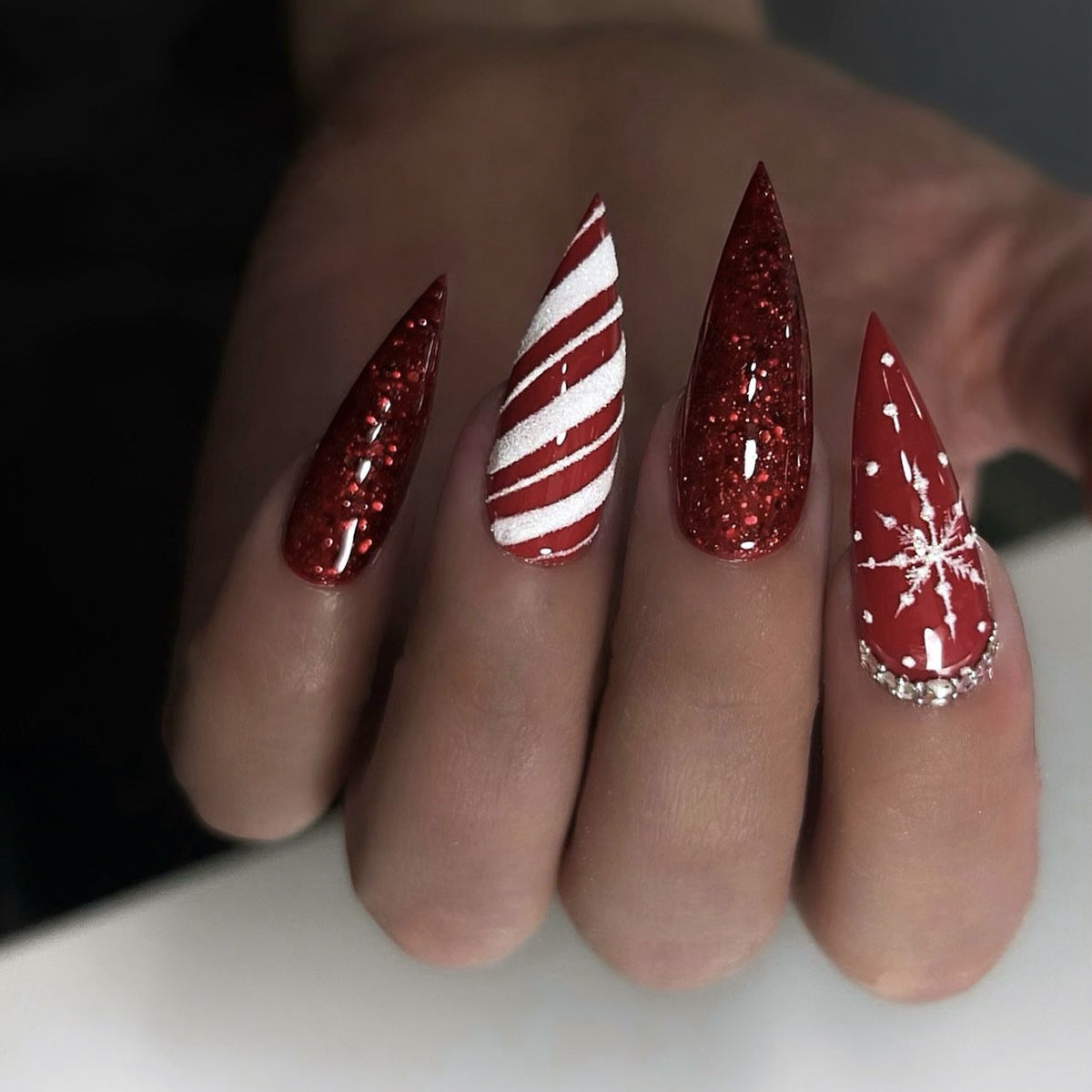 Christmas Candy Stripe Wear Nail Snowflake Manicure Fake Nails Rhinestone Sequins Can Be Repeated Nail Tip Finished Product Wholesale