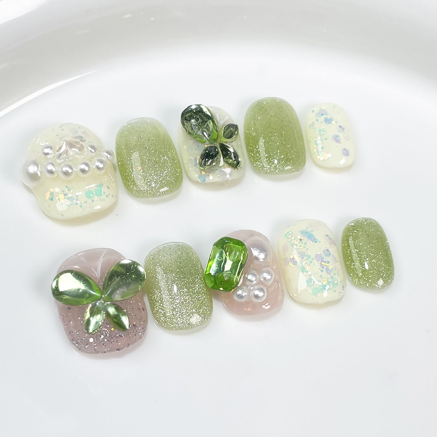 Handmade Wear Nail New Olivine Summer Fresh White Cute Short Manicure Wearable Nail Sticker