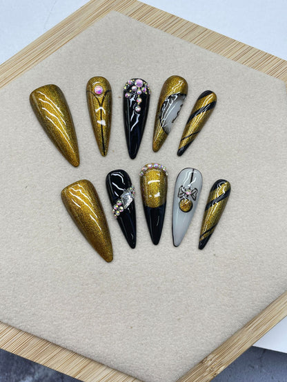 European and American Style Hot Selling Long Pointed Hand-Worn Nail Hand-Painted Clock Elegant White Hot Girl Manicure