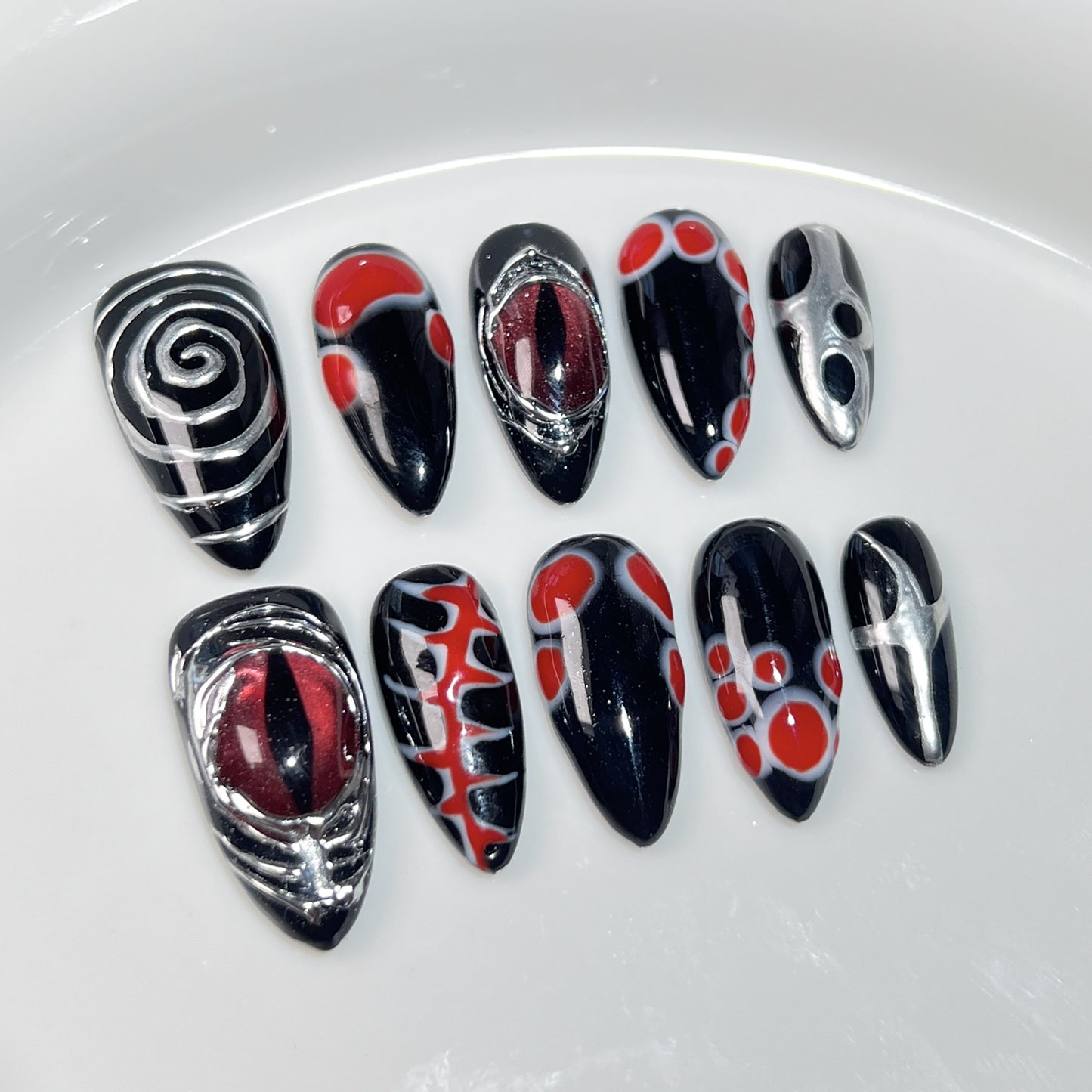 【Dyed Nail】Handmade Wear Nail Blood Spirit Pupil Dark Personality Creative Cool Style European and American Almond Nail Wholesale