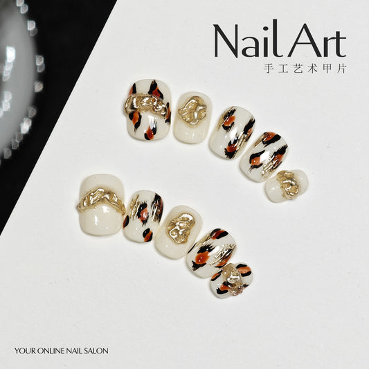 Handmade Wear Armor Autumn and Winter High-Grade Leopard Print Gilding Short Handmade Nail Stickers White Fake Nail Tip