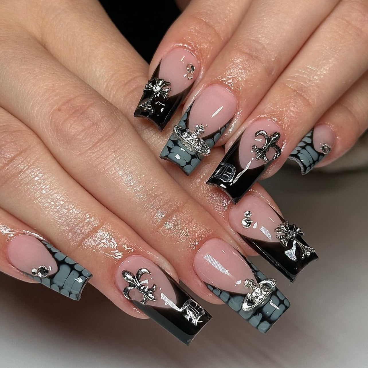 French Style Black Wear Nail Crocodile Pattern Nail Art Fake Nails Crock Heart Cross Nail Tip Square Nail Patch