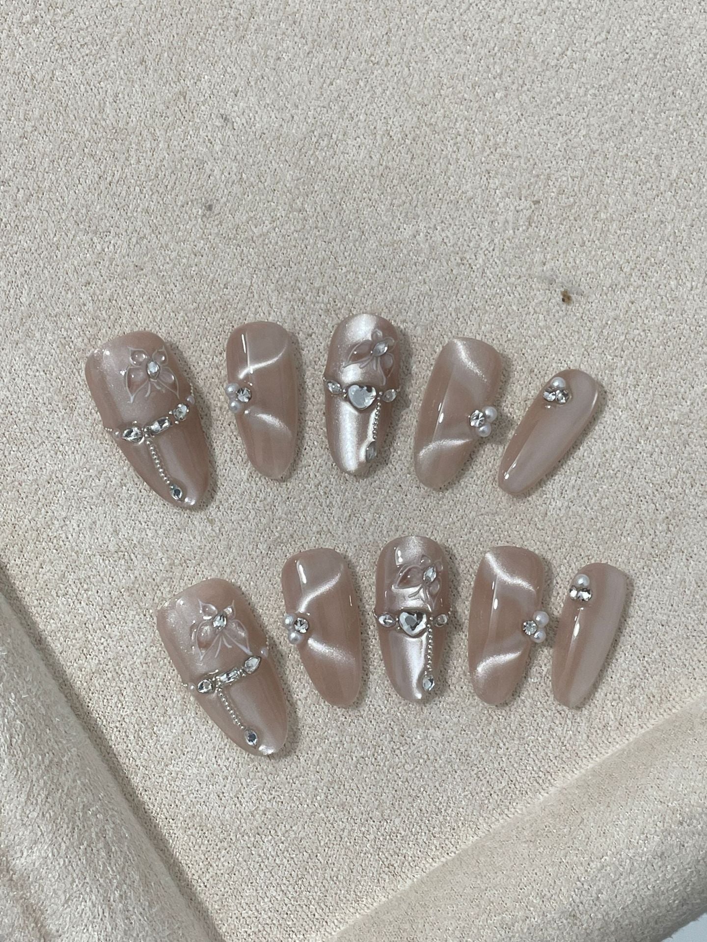 【Moon Shadow Star River】Handmade Wear Nail Powder Ribbon Cat Eye Autumn and Winter White High Class Elegant Mid-Length Manicure