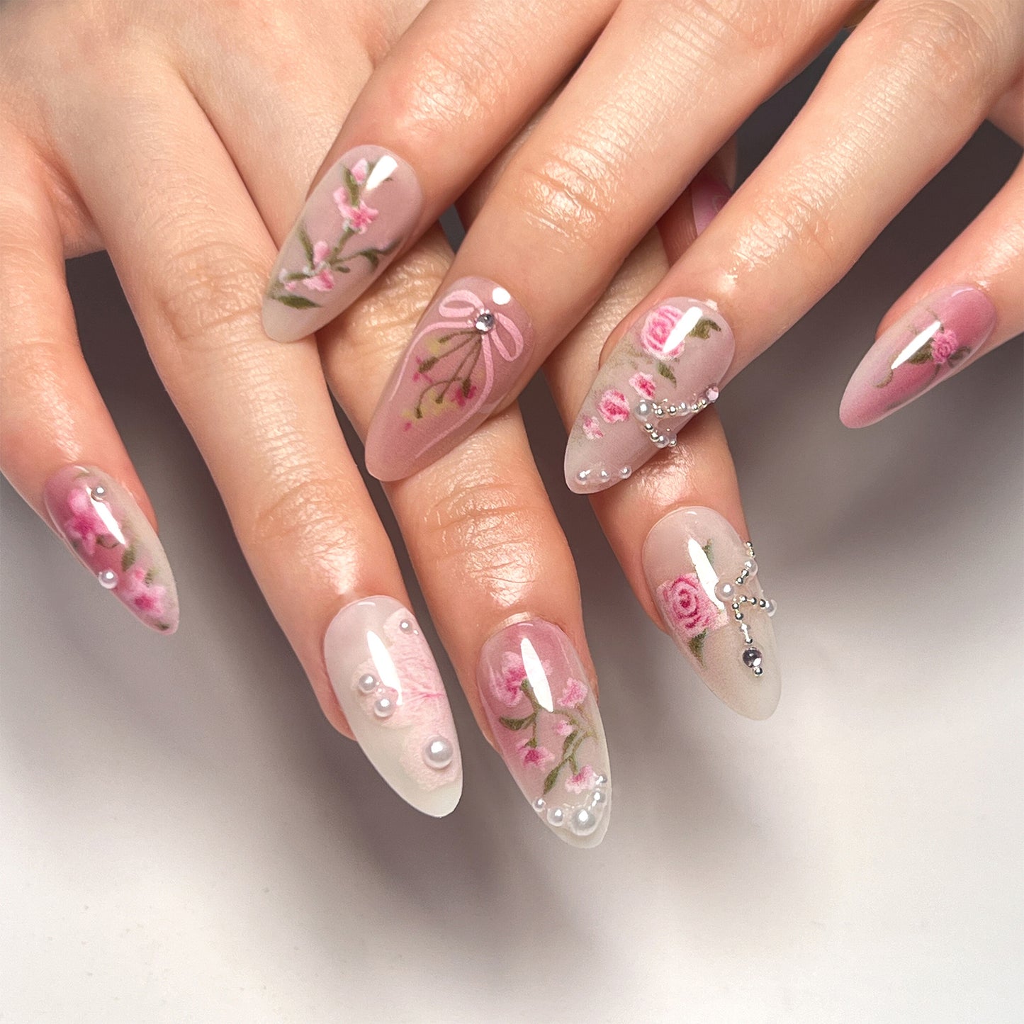 Summer New Monet Manicure Sweet Pink Blooming Rose Wear Nail Polish Short Almond Fake Nails