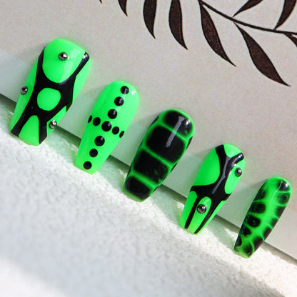 Y2K Fluorescent Green Hand Painted Snake Pattern Wear Nail European and American Hot Girl Sweet Cool Crocodile Pattern Nail Stickers One Piece Dropshipping