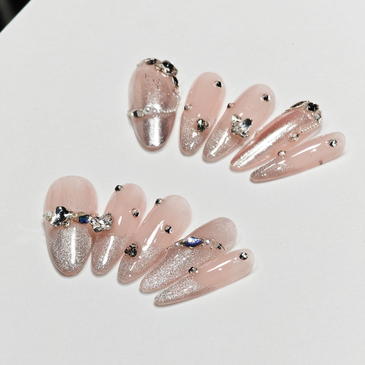 Handmade Wear Armor High Sense Autumn and Winter Cat Eyes White Cute Butterfly Nail Stickers Handmade Fake Nail Tip