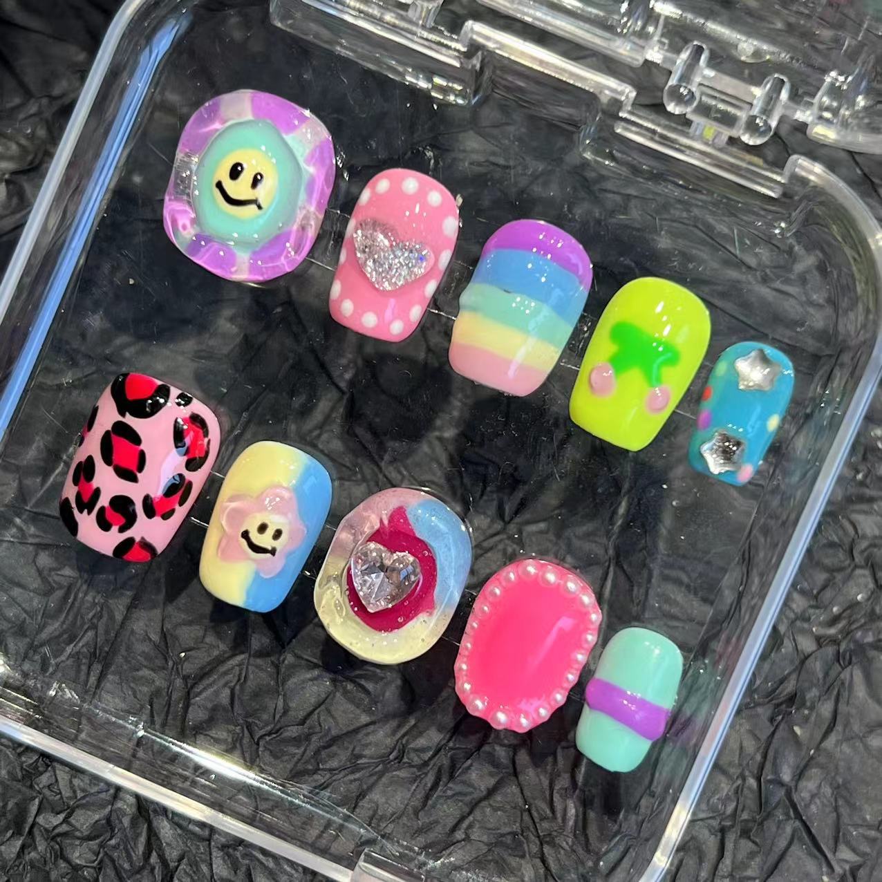 Handmade Pinch Hand-Painted Plastic Wind Wear Nail Tip High Sense Autumn and Winter New Europe and America Cross Border Nail Stickers