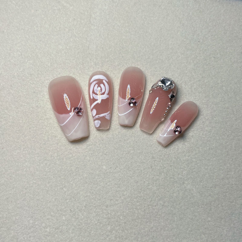 Rose Manor Hand-Worn Nail French Hand-Painted Rose Temperament Pure Desire Nail Stickers Affordable Luxury Style Wear Nail Middle Ladder