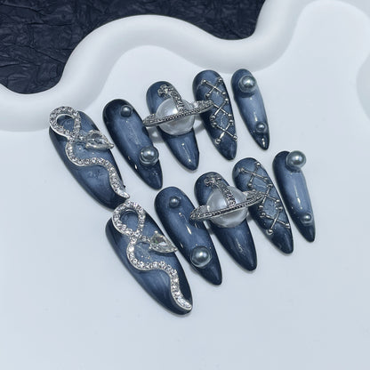 Handmade Wear a Queen Mother Alloy Snake Metallic Mid-Length Nail Stickers European and American Wearable Nail Sticker