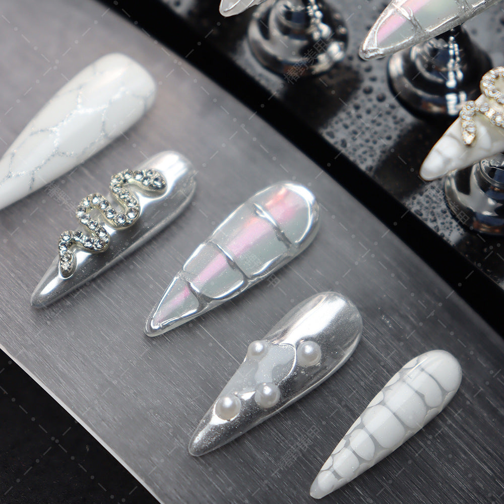 New Handmade Wear a Saibo Future Rock Girl European and American Style Three-Dimensional Snake Ornament Animal Pattern UV Nail Tip